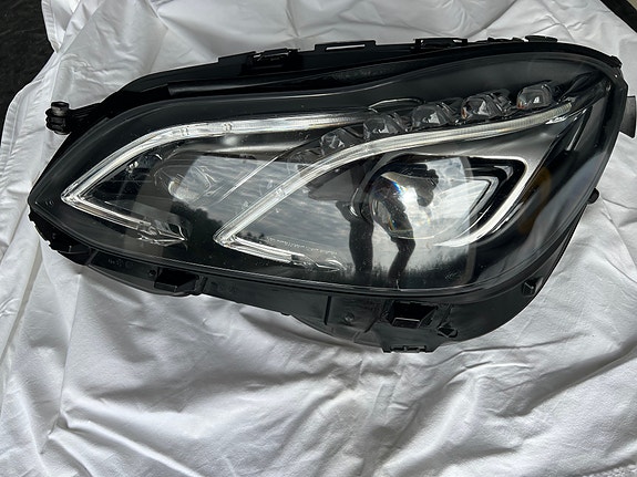 Mercedes- Benz E 220 w 212 facelift ( vm 2014) vasen etuvalo
