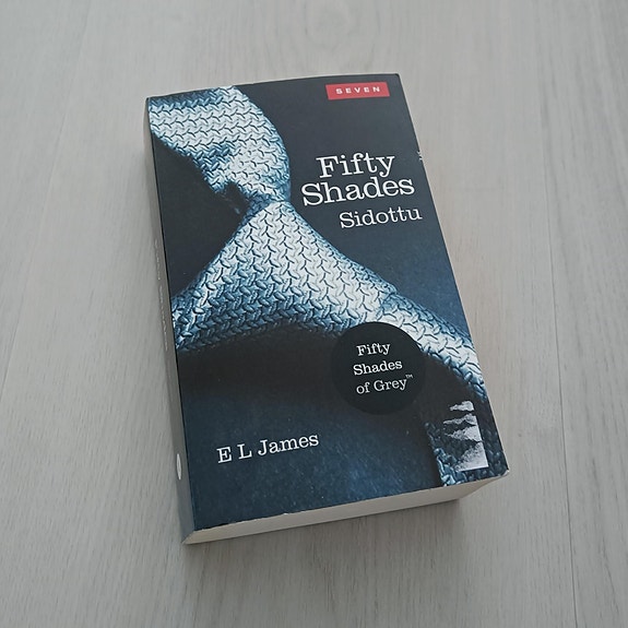Fifty Shades of Grey - Sidottu pokkari