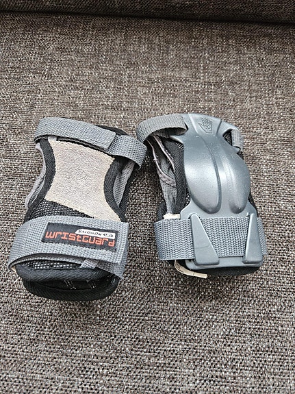 Product image 1 of 4