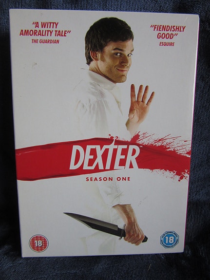 Dexter kausi 1 dvd