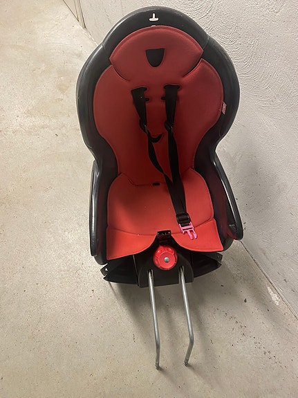 Hamax lastenistuin pyörään
