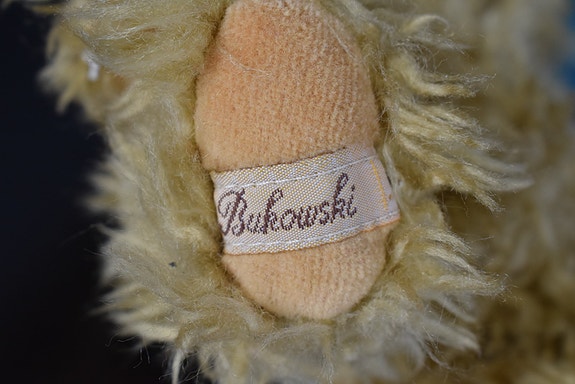 Bukowski nallet, 2 erilaista yhteensä 30e