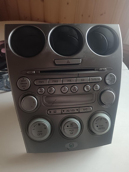 Mazda 6 Bose audio soitin