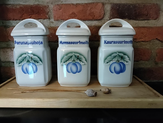 3 Arabian keittiöpurkit Luumu ehjät piippuleimalla