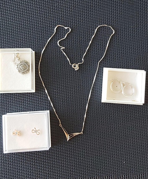 Product image 1 of 4