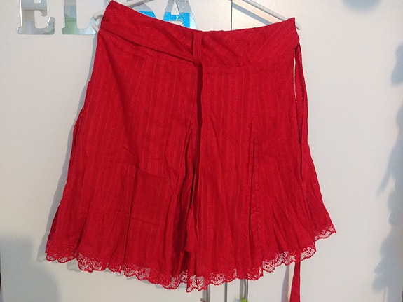 Seppälä punainen hame