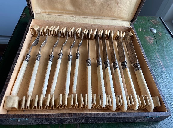 Product image 1 of 8