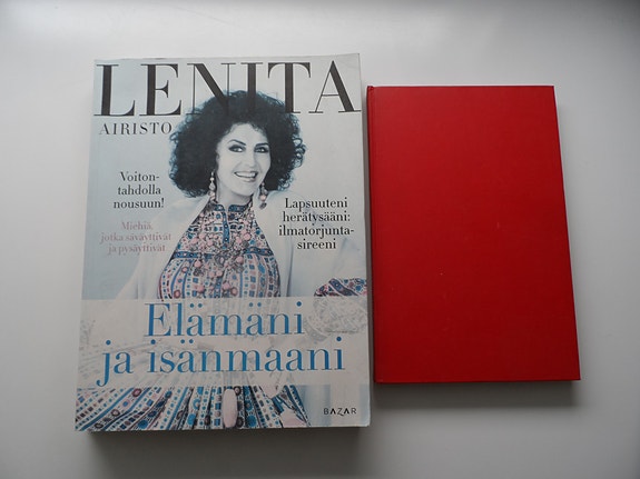 LENITA AIRISTO + MITEN PÄÄSEN VALOKUVAMALLIKSI JA MANNEKIINIKSI