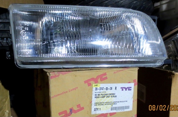 Nissan sunny N14 uusi oik.etu-umpio