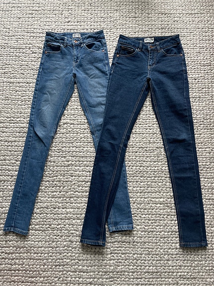 2x Gina Tricot Perfect Jeans 24 farkut
