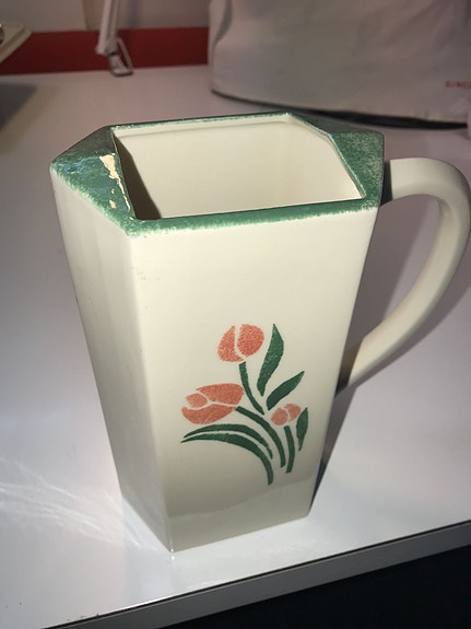Pentik tulppaani  maitopurkkikaadin