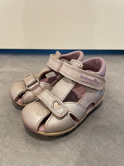Superfit sandaalit koko 21