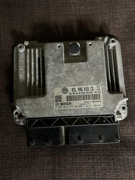Skoda superb tdi ohjainyksikkö