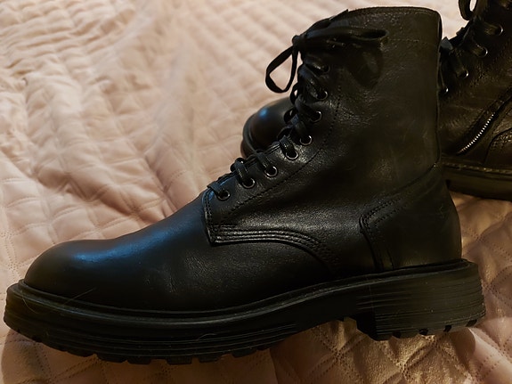Dr Martens maiharit,  Noclaim