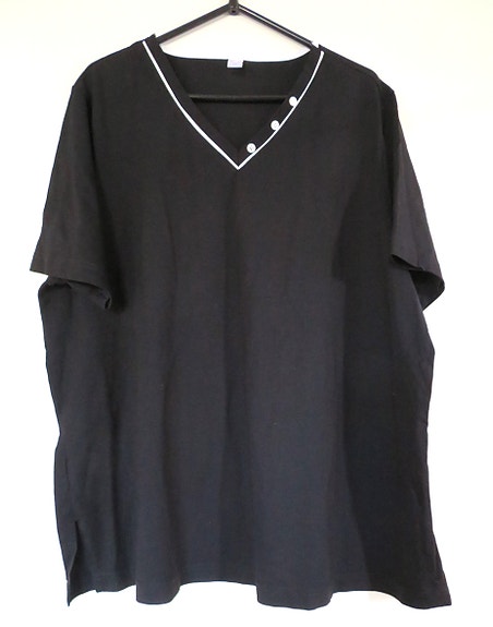 Musta t-paita koristeella XXXL 50 52
