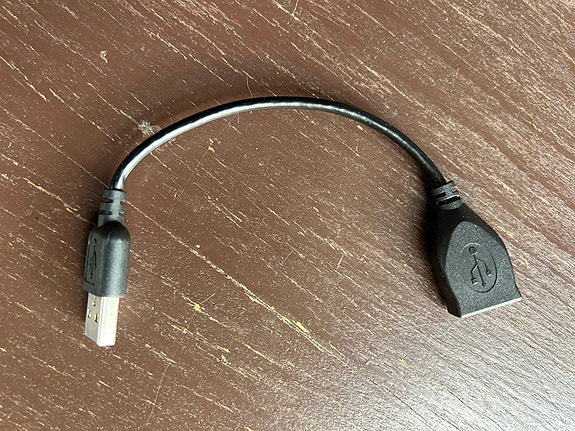 USB-johto ja antennikaapeli