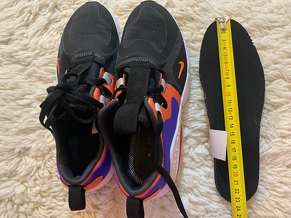 Nike Air Max Infinity  lenkkarit 36