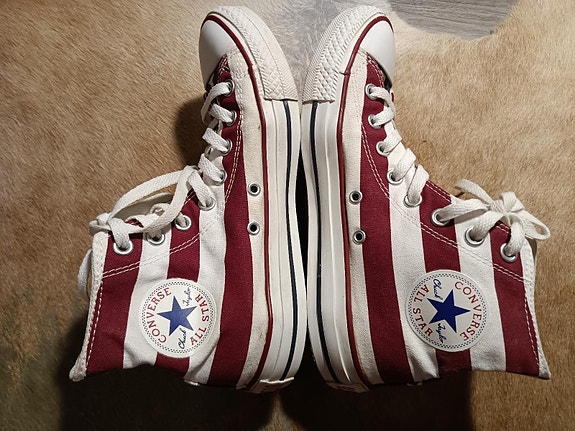 Converse 40/25.5cm  tennarit(Herttoniemi/Hki)