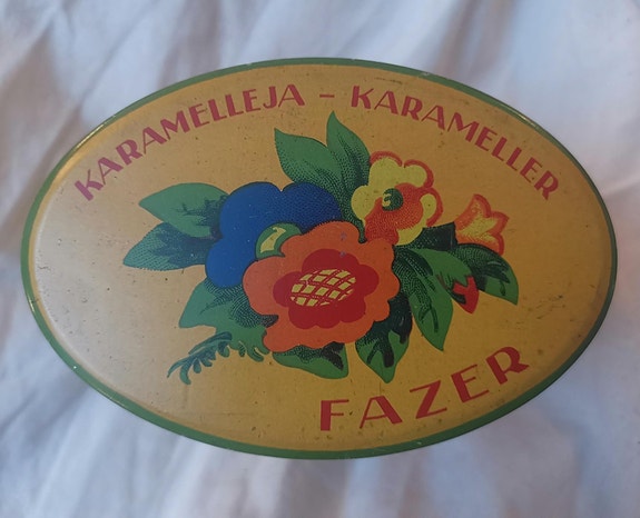 Upea Fazer Karamelleja peltirasia