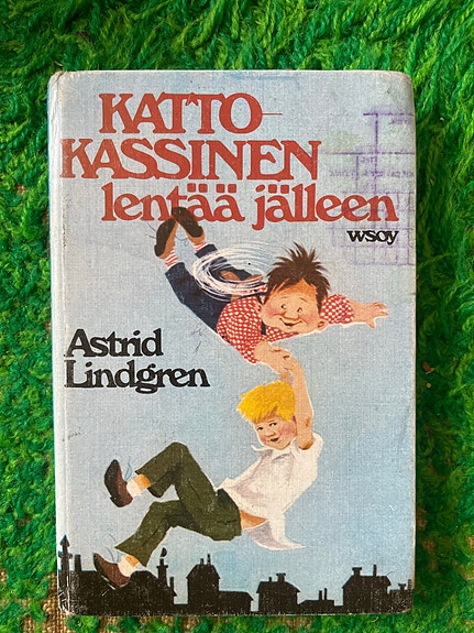 Katto Kassinen lentää jälleen