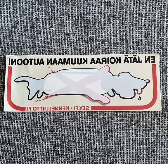 "En jätä koiraa kuumaan autoon" tarra