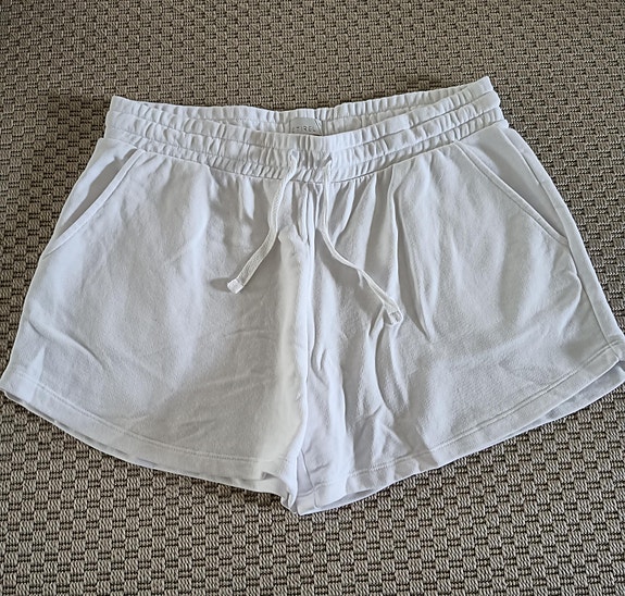 Etirel shortsit, uudet