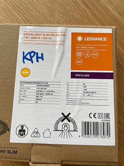 Kylpyhuoneen LED-alasvalo Ledvance Slim