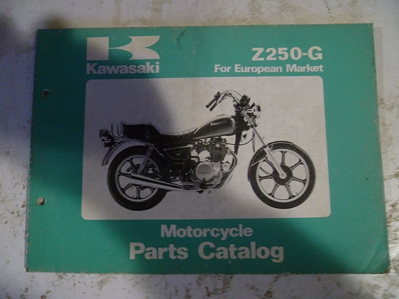 Kawasaki varaosakirja Z250-G 1980
