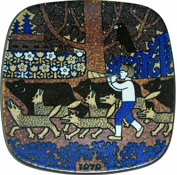 Arabia Kalevala seinälautaset eri vuosilta