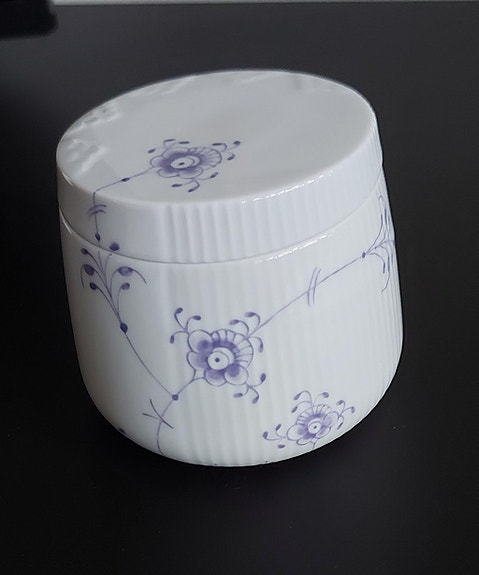 Royal Copenhagen  kulho kannella
