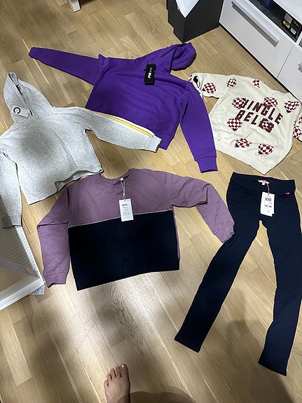 Product image 1 of 3