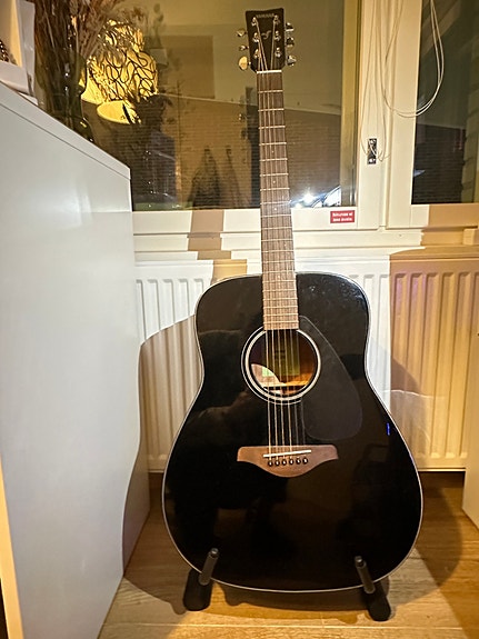 Yamaha FG-sarja Teräskielinen kitara