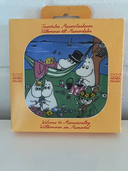 Arabia Muumi -seinälautanen ”Perheidylli”