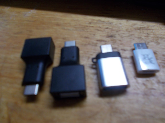 Adaptereita