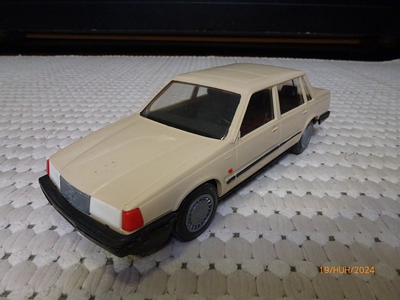 VOLVO 760 GLE pienoismalli Ståhlberg