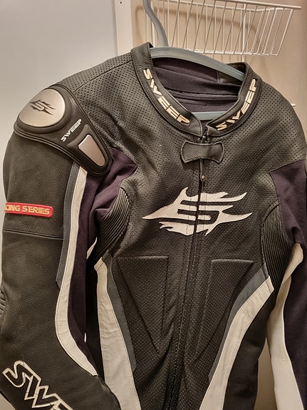 Product image 1 of 6