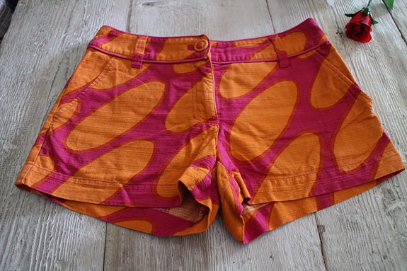 Marimekko shortsit. 36