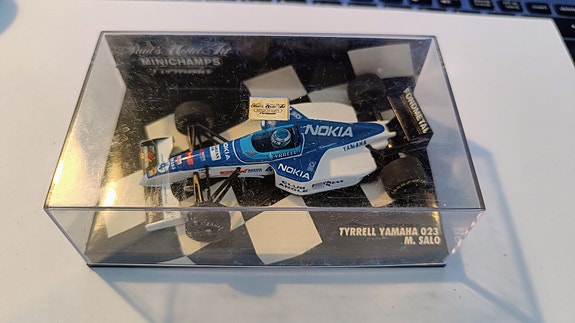 Minichamps 1/43 Tyrrell Yamaha, M. Salo 9
