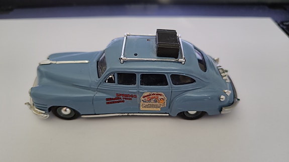 VITESSE 1/43 CHRYSLER WINDSOR SEDAN HOT SPRINGS NATIONAL PARK 1947
