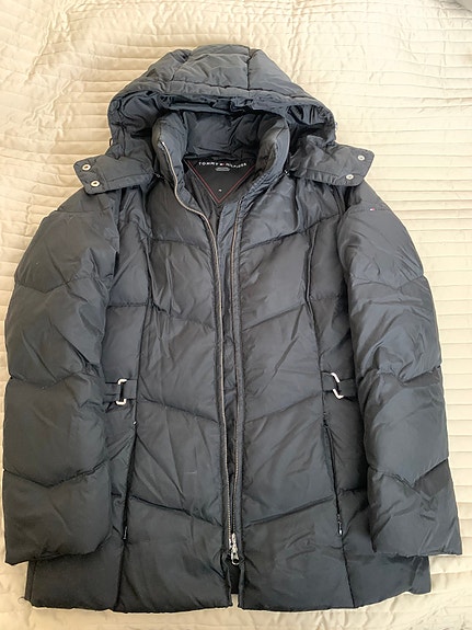 Tommi Hilfiger lämmin untuvatakki