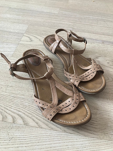 Clarks sandaalit 39 (UK 5 ½)