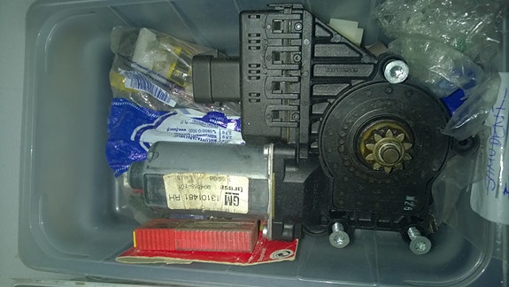 Opel Astra H 2006 oikea etusivulasin nostimen moot
