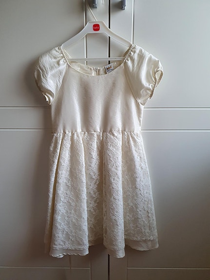 Kinderit juhlamekko 122 cm