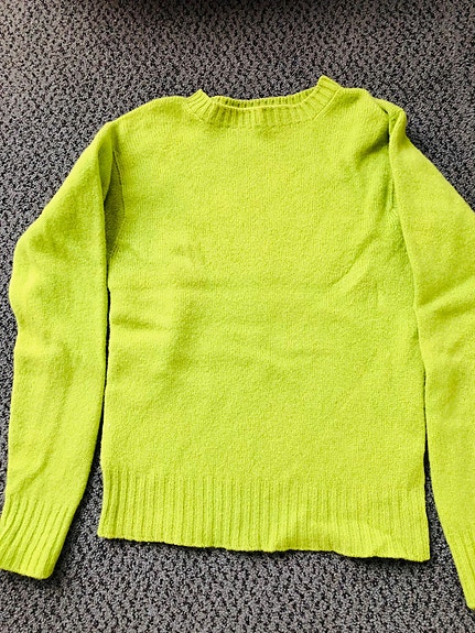 erilaisia   lämpimiä neuleita, koko S , hinta yhdelle, nouto