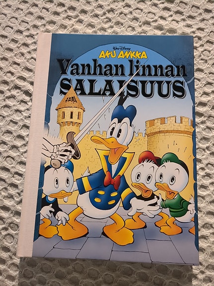 Vanhan linnan salaisuus, 160 sivua