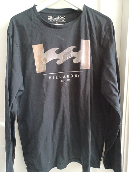 Billabong musta pitkähihainen paita XL