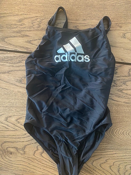 Adidas uimapuku 140