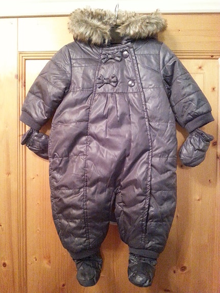 Uusi toppahaalari ja asusteet 62cm