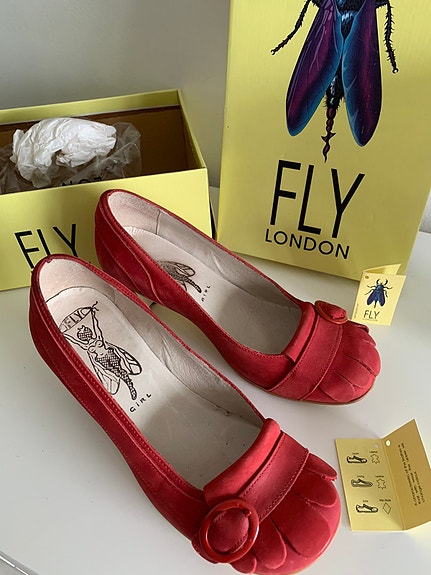 Fly London ihastuttavat punaiset, retrohenkiset korkkarit