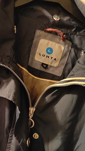 Luhta naisten välikausitakki (36)